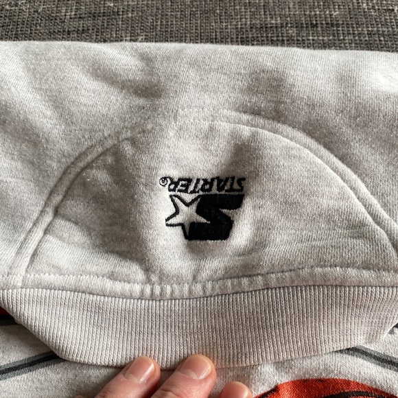 Chicago Bulls Vintage 90’s Starter Sweatshirt - Picture 4 of 6